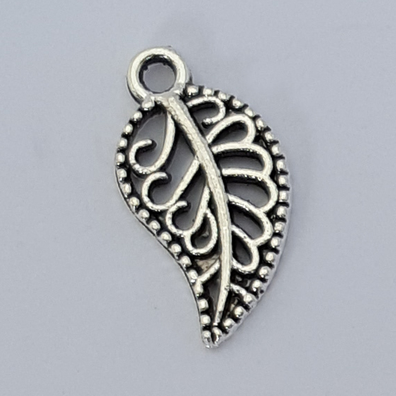 Levél charm (kisebb) 01.