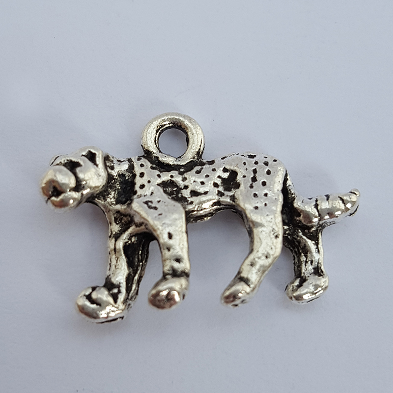 Leopárd charm 01.