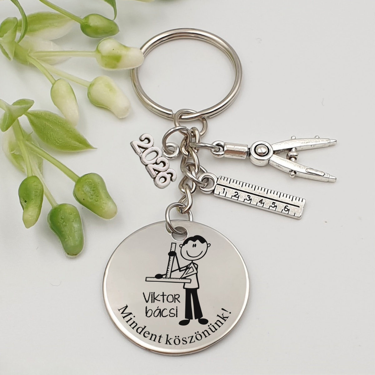 Gravírozott grafikás ballagási kulcstartó matematikatanároknak 2_20.