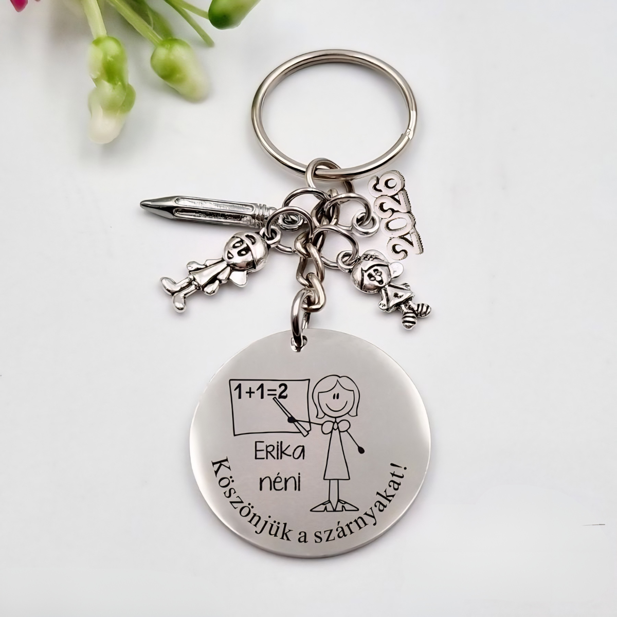 Gravírozott grafikás ballagási kulcstartó tanítóknak 5_14.