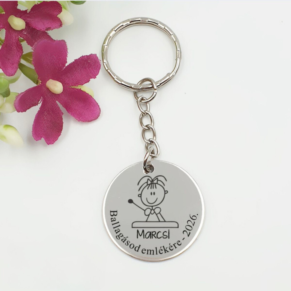 Gravírozott grafikás ballagási kulcstartó végzősöknek 1_65_v.