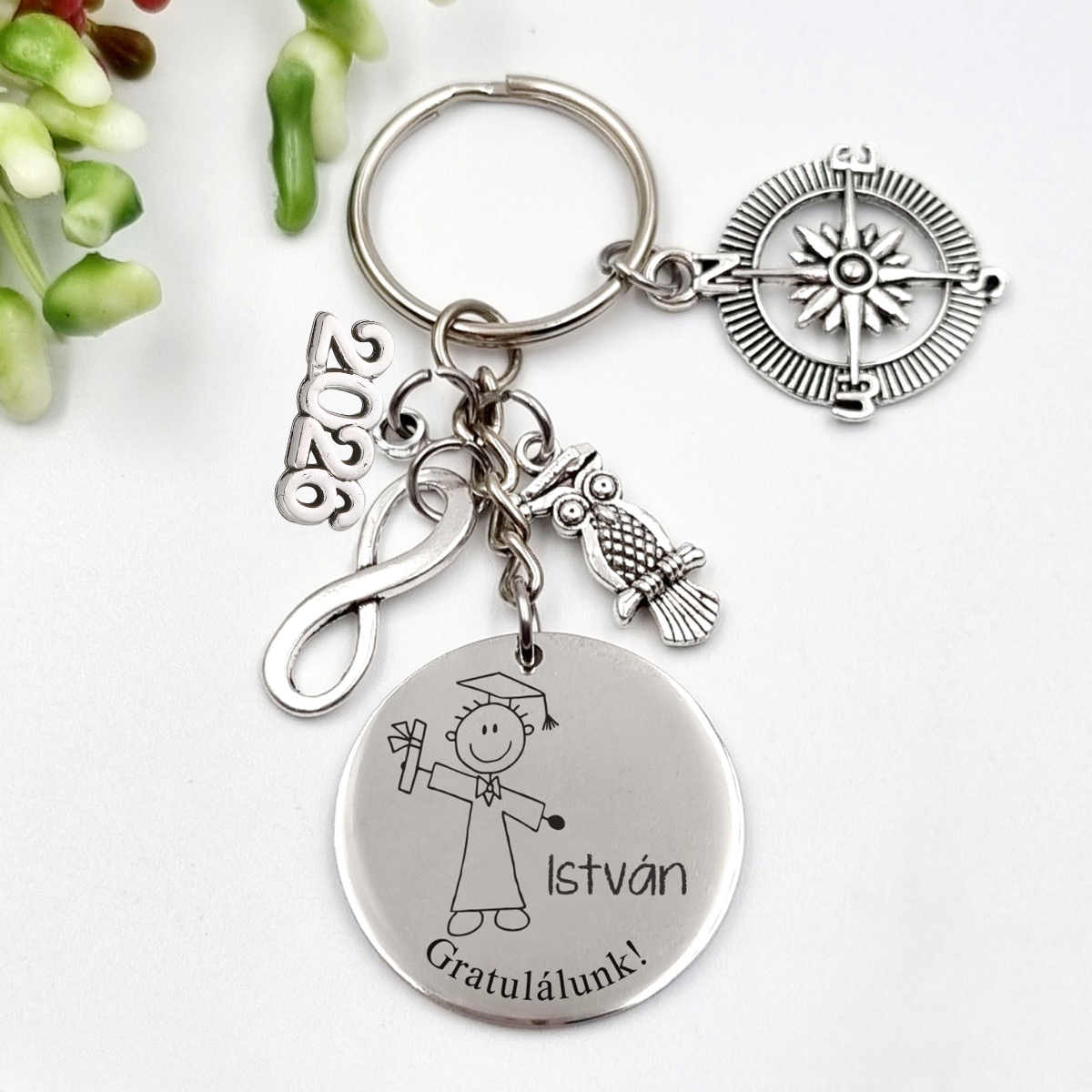 Gravírozott grafikás ballagási kulcstartó végzősöknek 3_67.