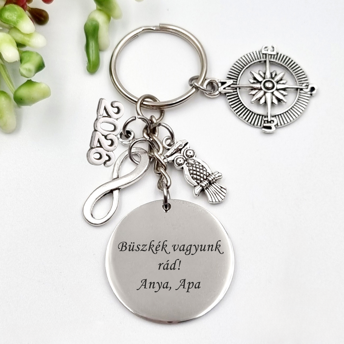 Gravírozott ballagási kulcstartó végzősöknek 3.