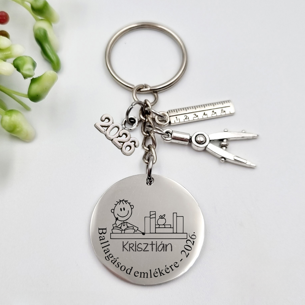 Gravírozott grafikás ballagási kulcstartó végzősöknek 6_66.