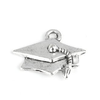 Talár sapka charm