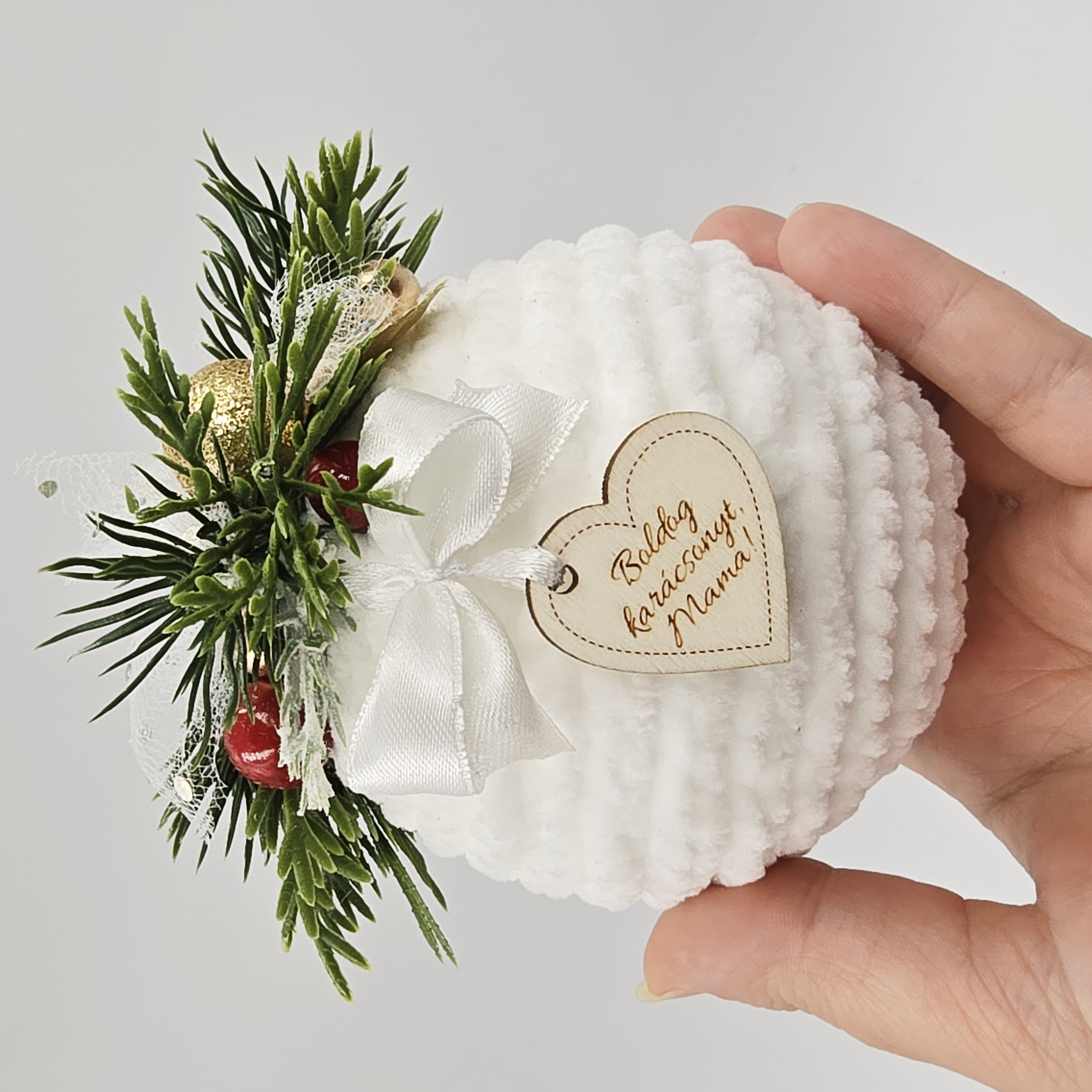 Kézműves karácsonyi gömb 4.