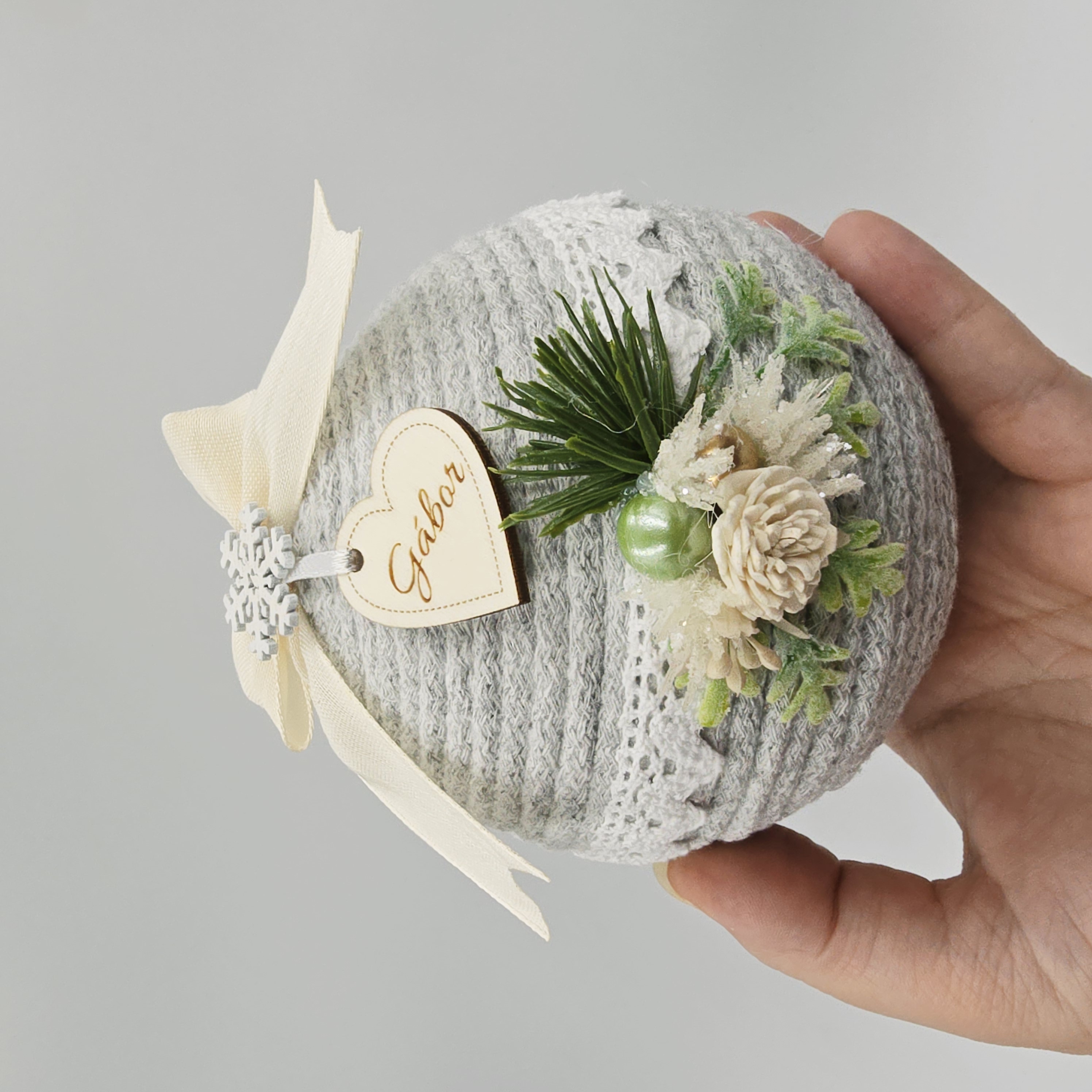 Kézműves karácsonyi gömb 10.