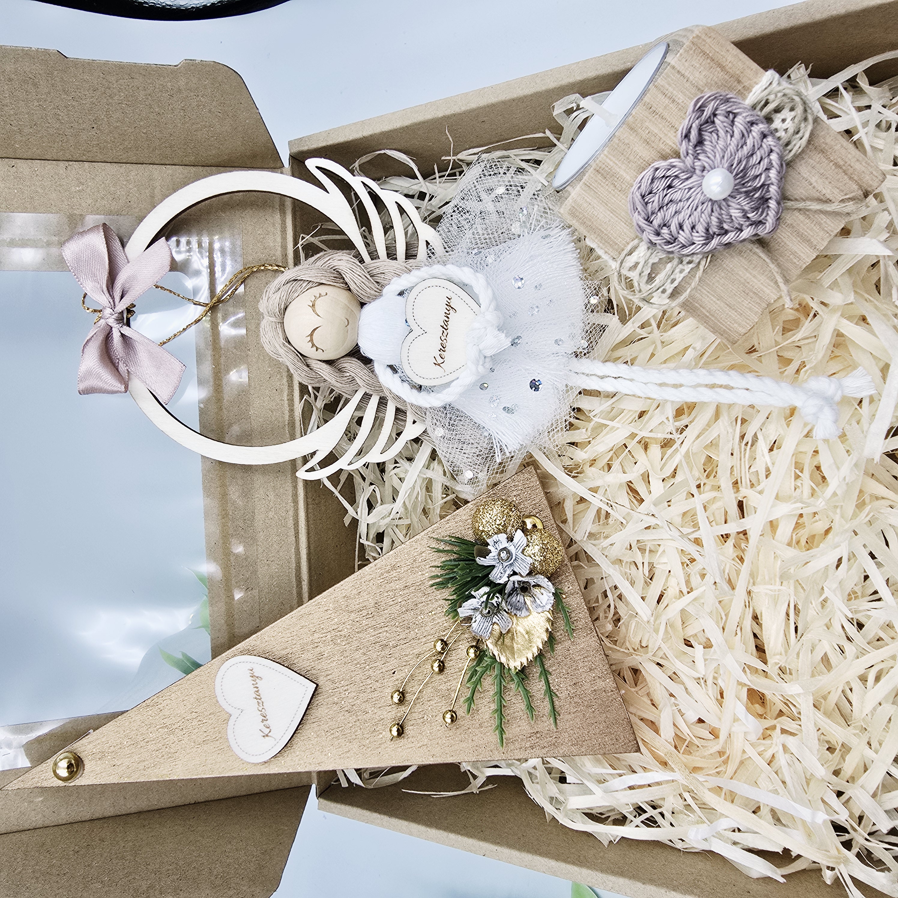 Kézműves karácsonyi ajándékdoboz