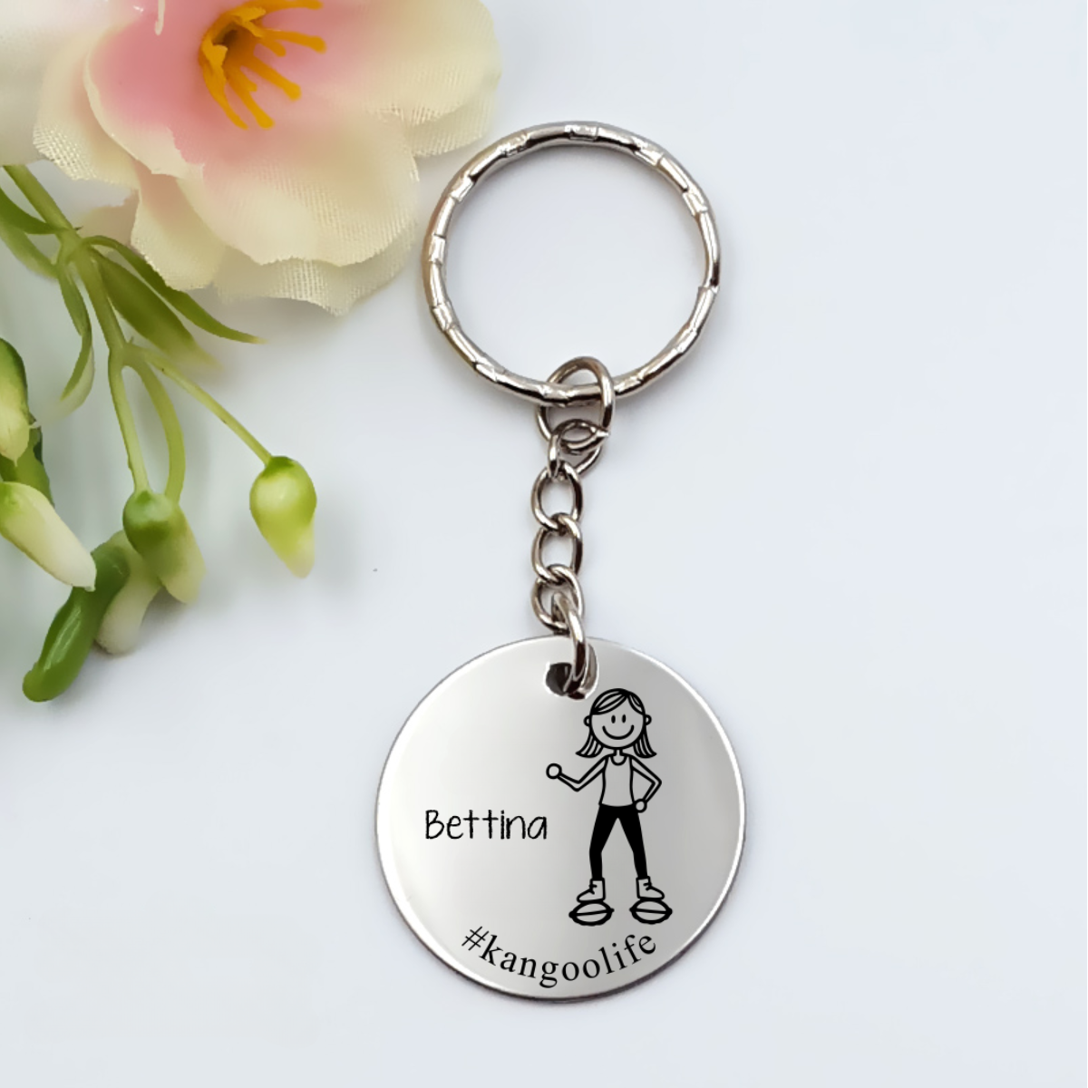 #kangoolife - női kulcstartó grafikával, egyedi névvel, felirattal